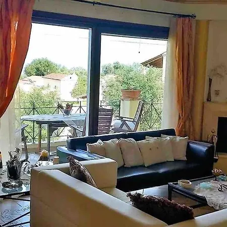 בית נופש Aerino House *