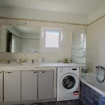 Aerino House ذيسْخا